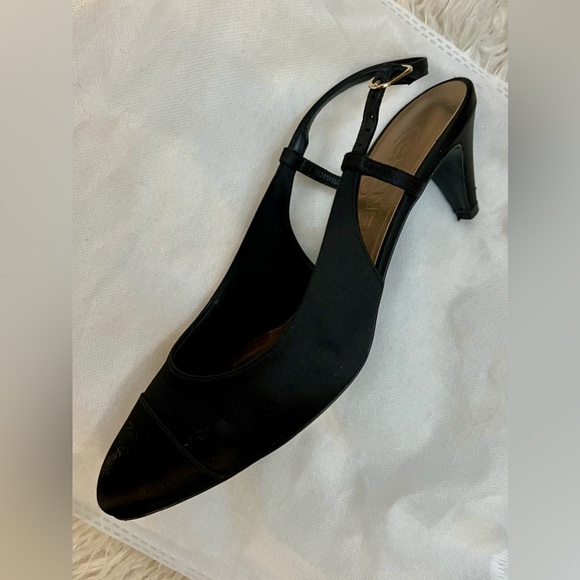 Chanel Interlocking CC Logo Satin Slingback Pumps - Picture 6 of 11